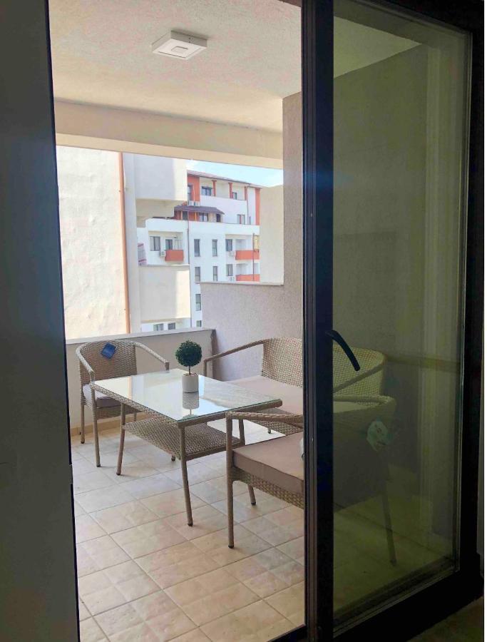 Apartment Luxury Ramnicu Valcea Exterior photo