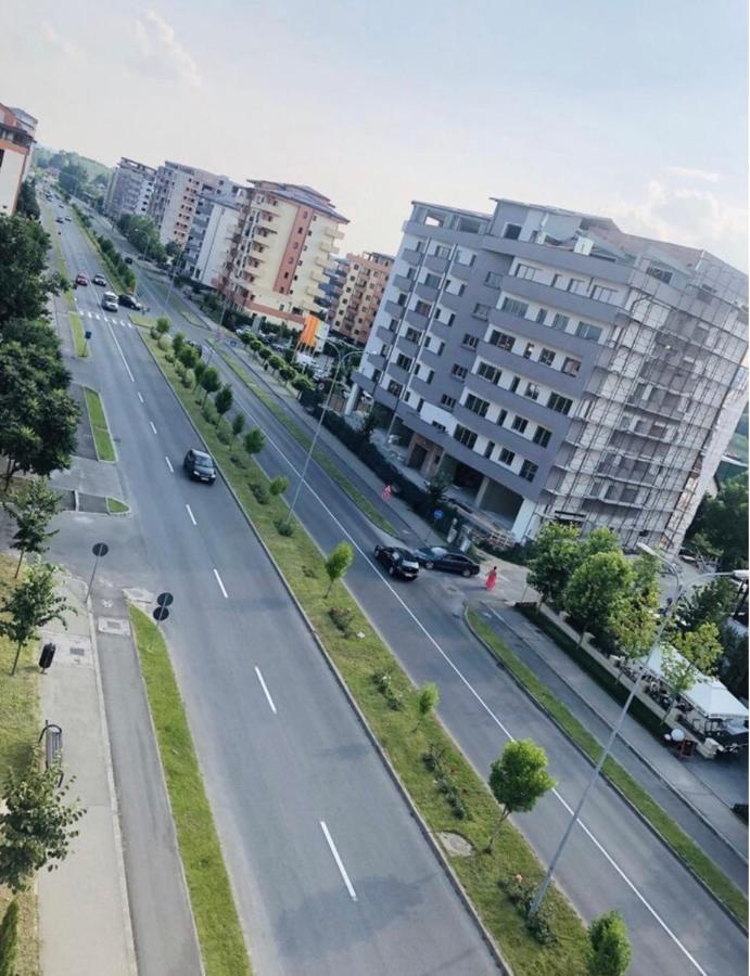 Apartment Luxury Ramnicu Valcea Exterior photo