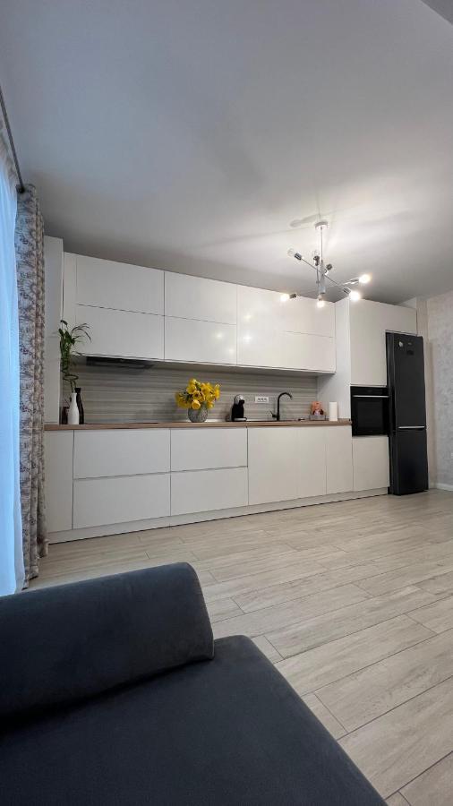 Apartment Luxury Ramnicu Valcea Exterior photo